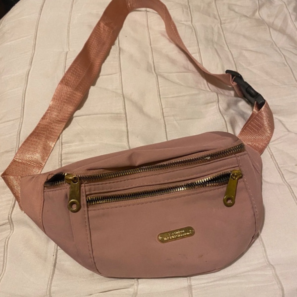 Fanny pack
